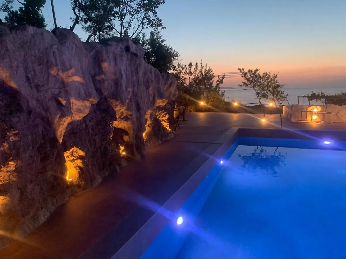 **** Hotel Vila Bello Ksamil Albánie