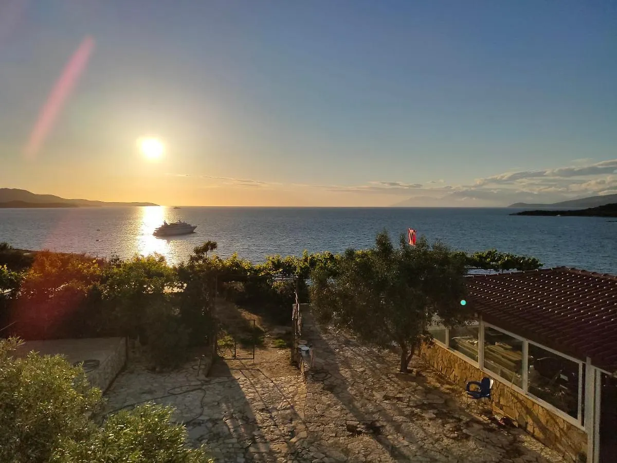 Vila Bello Ksamil Hotel